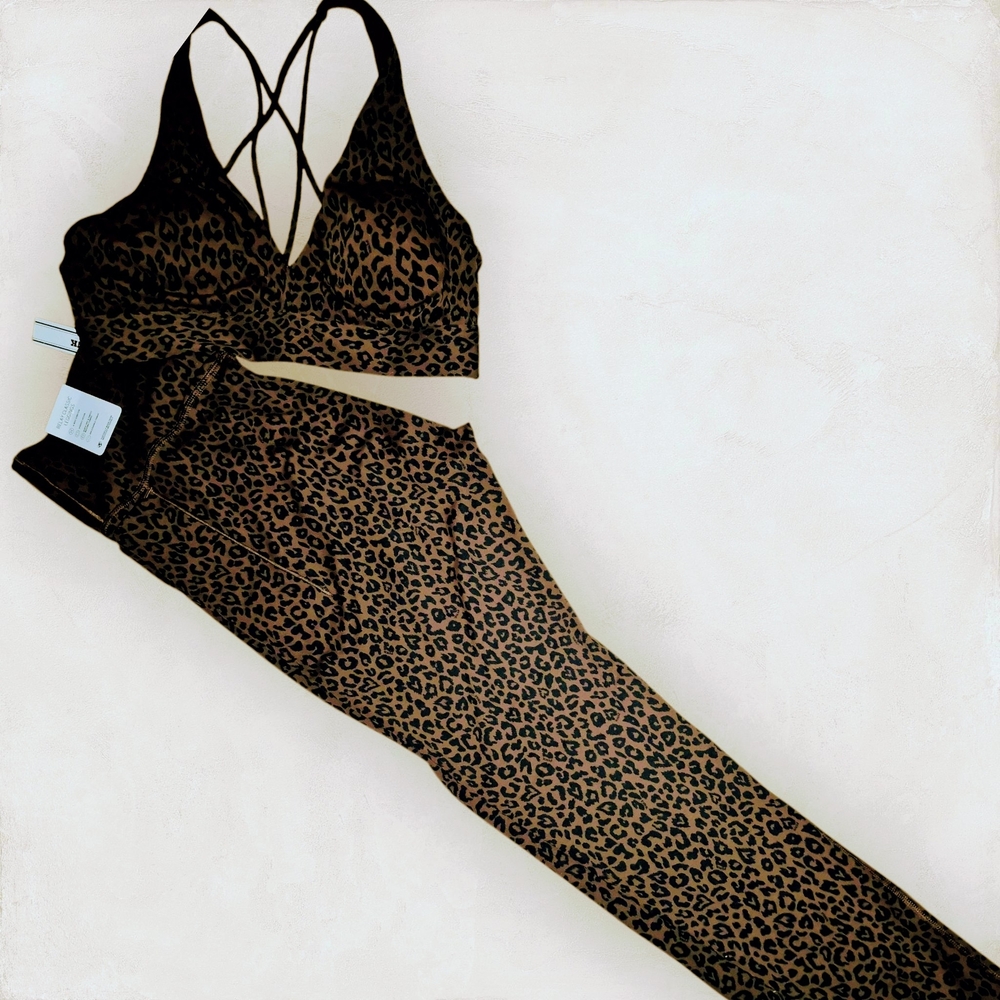 Victorias Secret PINK Relay Leopard Print Sports Bra and Leggings Set Size Large - Picture 3 of 6